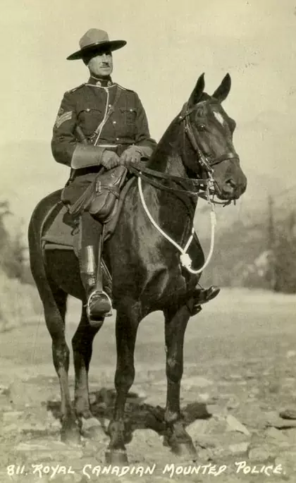 Королевская канадская конная полиция (открытка, 1935 г)